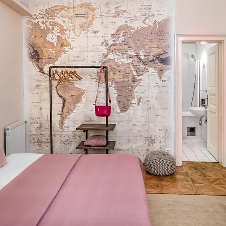 6 Continents By Adrez Apartment