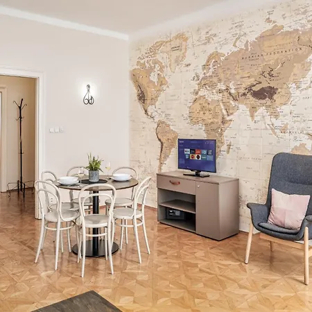 6 Continents By Adrez Apartment *