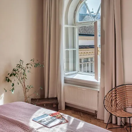 6 Continents By Adrez Apartment Prague