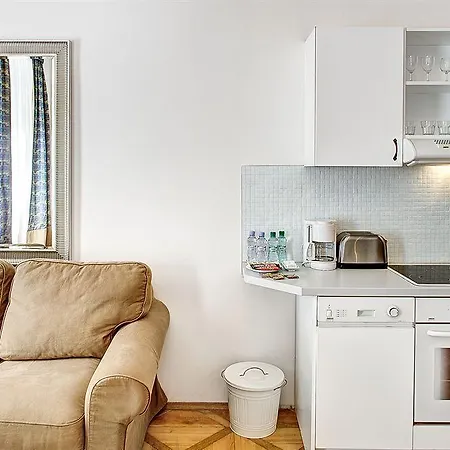 6 Continents By Adrez Apartment *