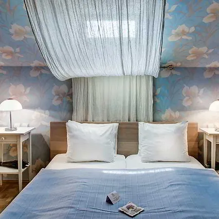 6 Continents By Adrez Apartment *