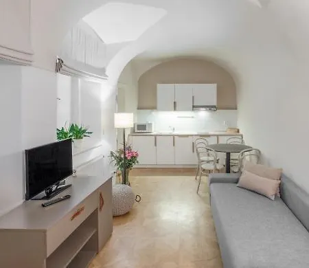 6 Continents By Adrez Apartment *