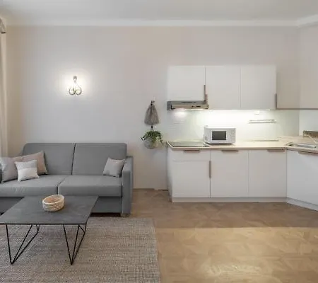 Apartment 6 Continents By Adrez Prague