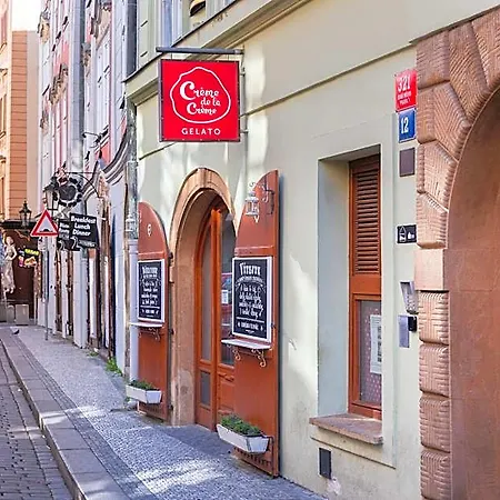 6 Continents By Adrez Apartamento Praga