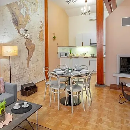 6 Continents By Adrez Apartamento *