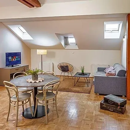6 Continents By Adrez Apartamento Praga