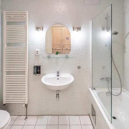 6 Continents By Adrez Apartment Prague