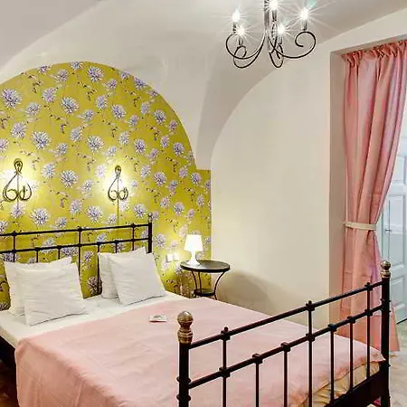 6 Continents Apartments By Adrez *